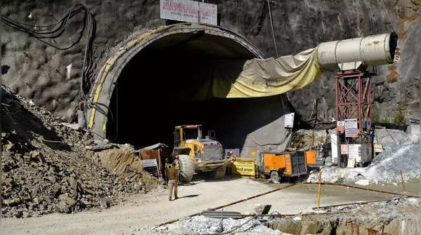 40 laborers trapped in under-construction tunnel
