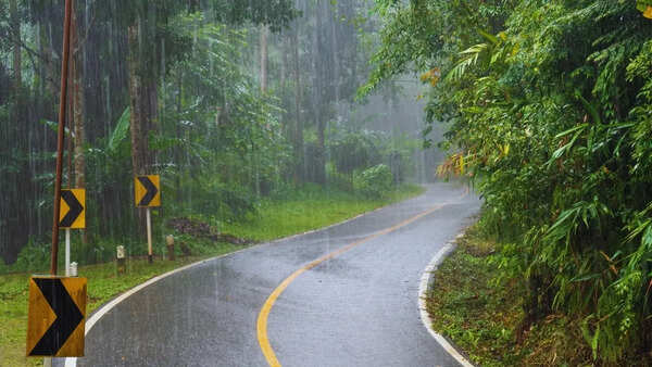 IMD warns of heatwave, storms and heavy rain across these Indian states; travellers advised to plan carefully this week