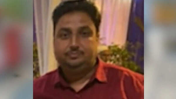 UP farmer injured in accident dies after ambulance runs out of oxygen, fuel