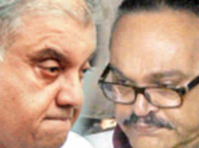 Bhujbal and Peter: Of sharing cell and dabba