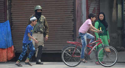 Jammu and Kashmir: Terrorists abduct man, shoot his father in Hajin; police blames Lashkar-e-Taiba