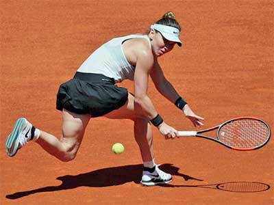 Tennis: Simona Halep crushes Ekaterina Makarova in Madrid