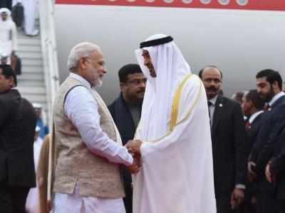 Republic Day 2017: PM Narendra Modi receives UAE Crown Prince at airport