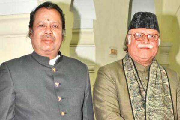 US tourists explore Raja Amresh Singh’s stately Khajurgaon Palace in Lucknow