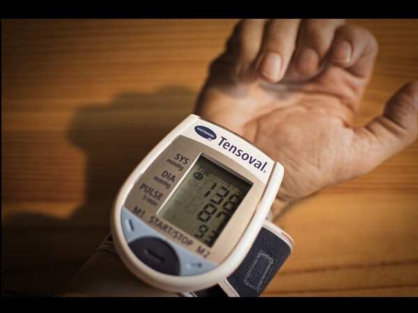 How to buy the best Blood Pressure monitor to use at home?