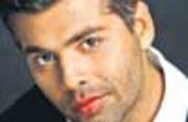 I love Kareena to death: KJo