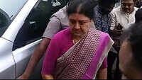 IT department freezes Sasikala's assets worth Rs 2000 crores 
