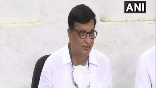 Crisis in Maharashtra Congress, CLP leader Balasaheb Thorat quits after tussle with state chief