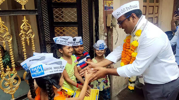 Why both BJP and Cong love to hate ‘disruptor’ Kejriwal