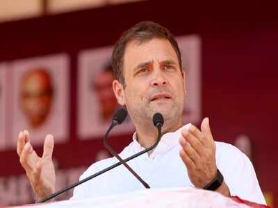 Congress Chief Ministers meet Rahul Gandhi, convince him to lead party