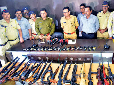 Three Mumbai residents arrested with huge cache of arms in Nashik