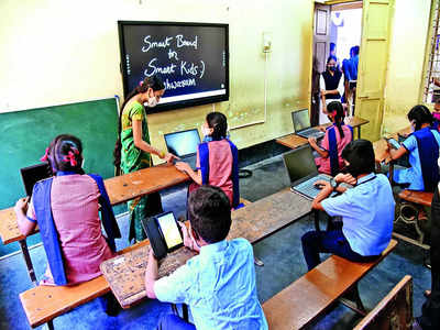 373 more government schools to have English-medium classes