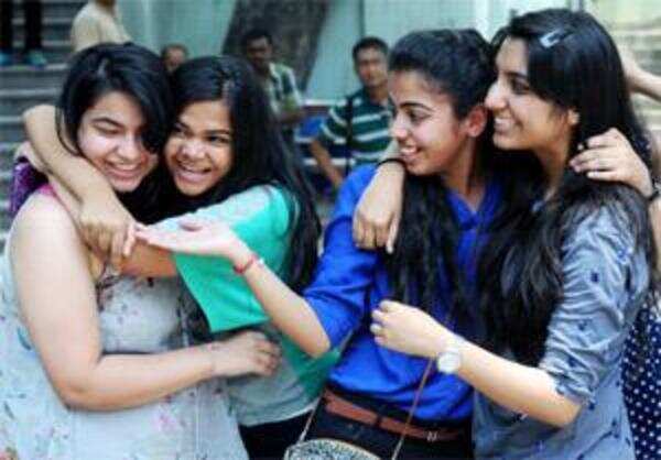 Second list triggers spate of cancellations at DU