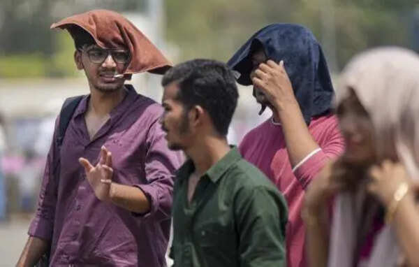 Westerlies Bring Partial Relief from Mumbai Heat
