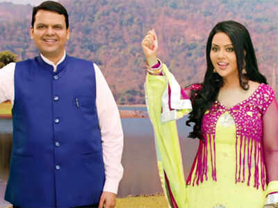 Oppn makes noise as CM Devendra Fadnavis, wife Amruta croon to save rivers