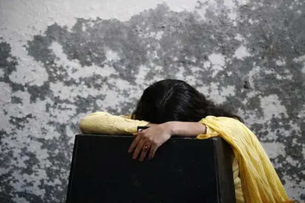 6 minor girls rescued from orchestra in West Champaran, 5 men arrested