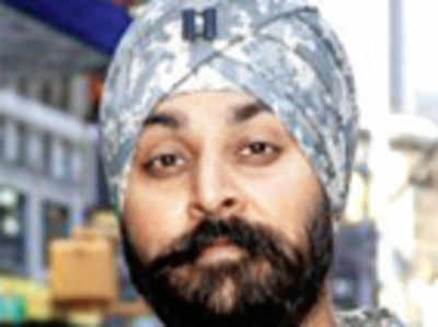US permits Sikh soldier to keep turban, beard