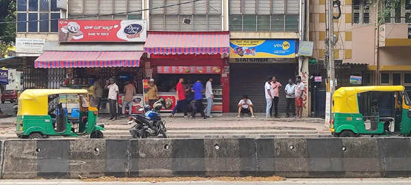 Mystery removal of bus shelter sparks commuter anger in Bengaluru’s Jayanagar