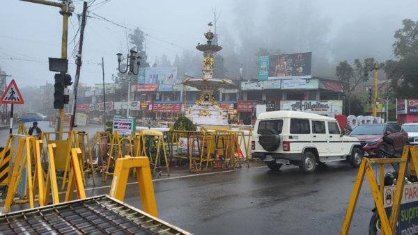 Eyesores take over Ooty’s famous Charing Cross