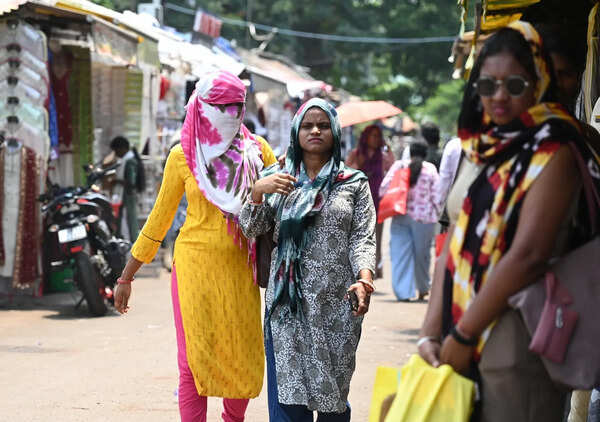 Mercury touches 41.2°C in city, the highest this season