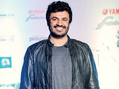 Exclusive! Queen director Vikas Bahl exonerated of sexual harassment charges; to be reinstated as the director of Hrithik Roshan's Super 30