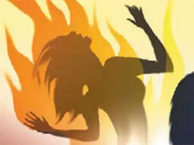 Man tries to kill wife by setting her ablaze