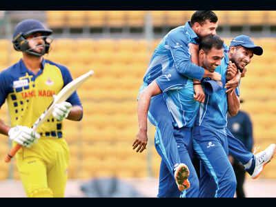 Vijay Hazare Trophy: Karnataka beat Tamil Nadu by 60 runs to win final