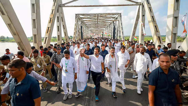Rahul, Tharoor, Sibal: Is a shadow cabinet what India needs?