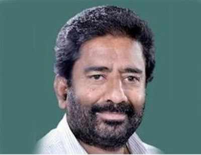 Shiv Sena MP Ravindra Gaikwad dares to arrest him, aviation federation bars him from flying