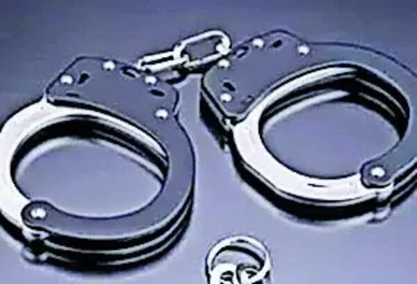 Two youths held in Bihta for extortion threat to woman