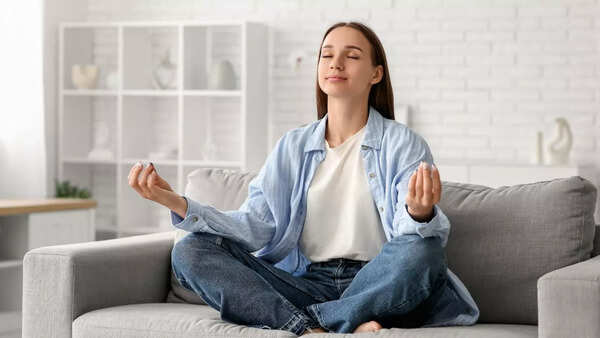 6 mental health habits that help you stay calm during global uncertainty