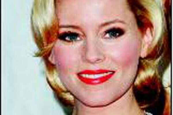 People want me to be pregnant: Elizabeth Banks