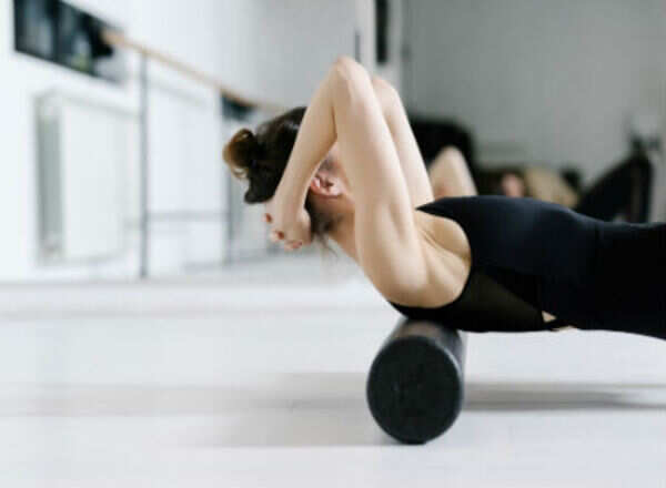 Video: This super easy Pilates home workout is for EVERYBODY!