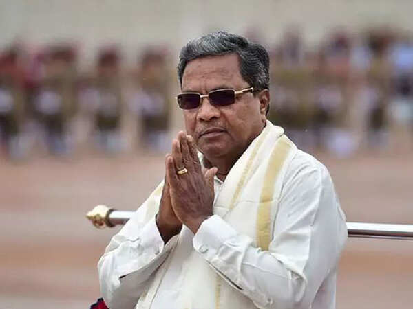 Siddaramaiah maintains suspense over his second nomination