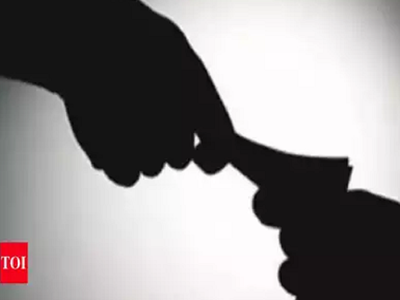 Malvani: Constable held for demanding Rs 10 lakh bribe from contractor