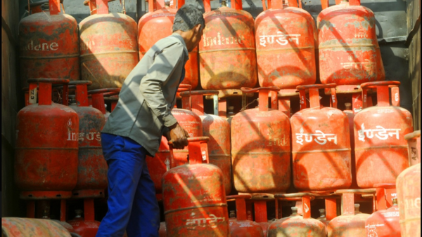 Tamil Nadu Cylinder Lorry Owners Association announces strike