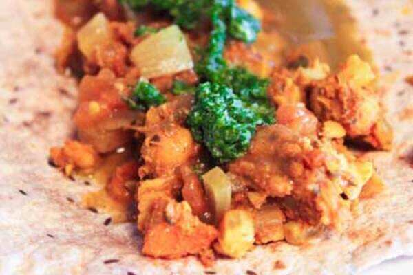 Healthy version of the dosa with mint chutney