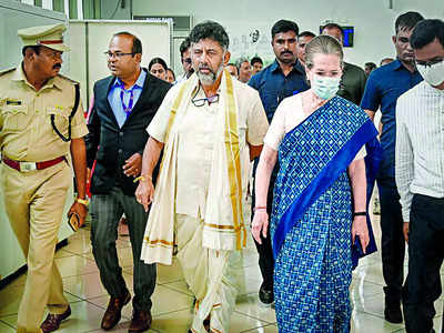 Sonia Gandhi arrives in Mysuru, to join padayatra on October 6