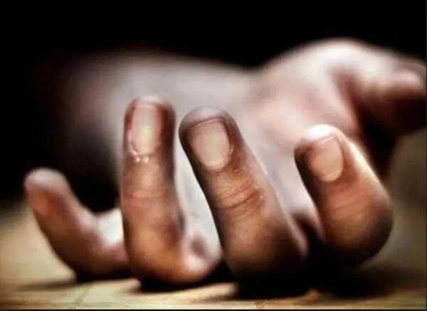 Woman killed in Hit-and-Run While Crossing busy Thane Highway