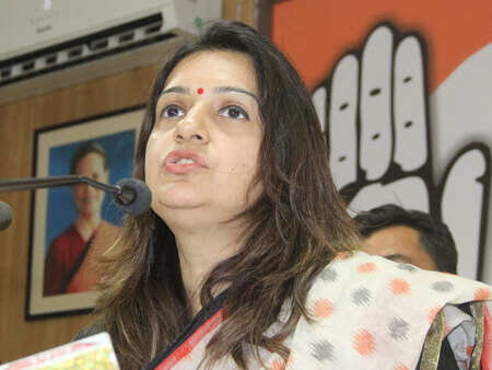 AICC spokesperson Priyanka Chaturvedi takes to twitter to slam its own party&rsquo;s UP leadership