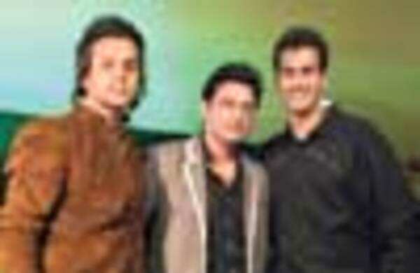 Karan, Arjun host a do for parents 