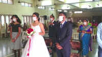 Newly-weds donate 50 beds to COVID care centre in Mumbai 