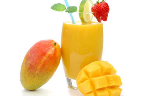 How to make a healthy mango smoothie