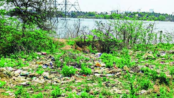 Thalambur residents want dump yard near lake removed