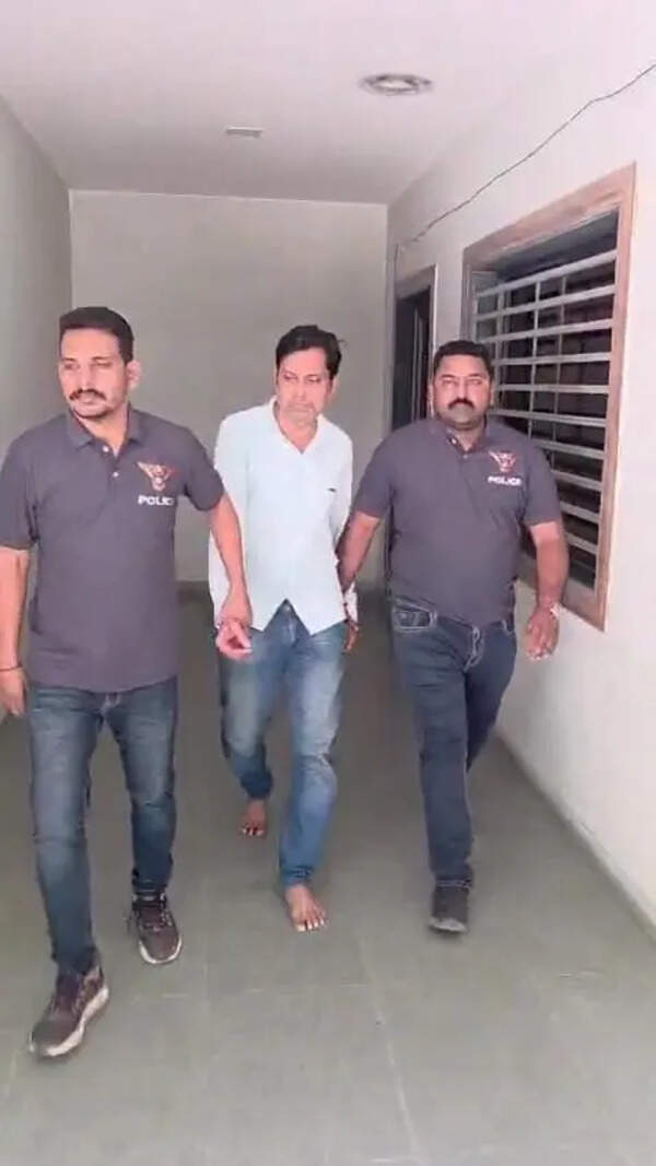 Actor jumped parole twice, dodged absconder tag