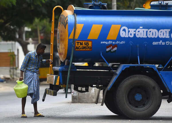 Chromepet residents protest 10-day water cut, block GST road