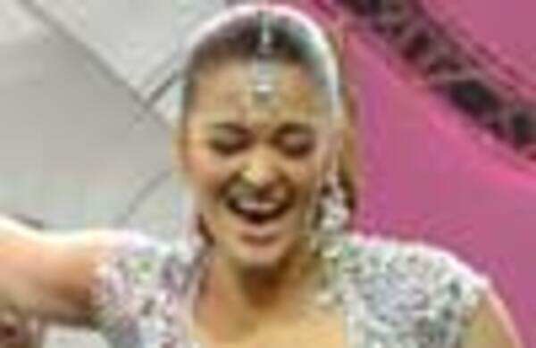 Paa & Buddha... bring luck for Bachchans