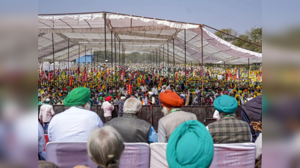 ​Farmers organize Kisan Mazdoor Mahapanchayat at Delhi's Ramlila Maidan