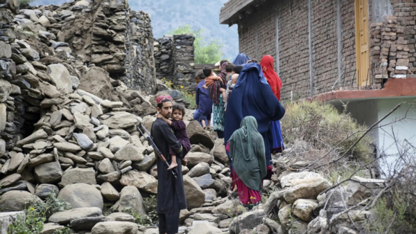 800 dead as 6-quake destroys villages in Afghanistan; nearly 3,000 hurt