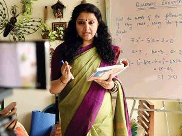 Teachers, parents work towards app-solute success of e-classes
